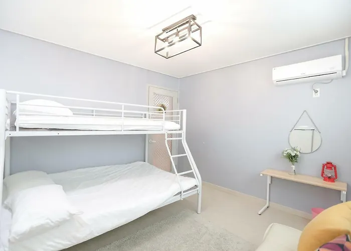 Lovely House Hongdae *